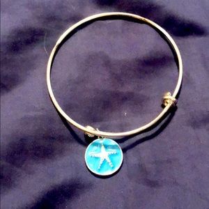 Bangle bracelet starfish